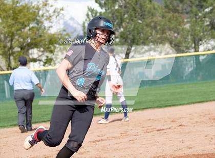 Thumbnail 3 in Farmington @ Syracuse photogallery.