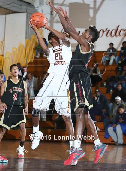 Thumbnail 1 in St. Anthony vs Mt. Vernon (Mt. Vernon Tournament) photogallery.