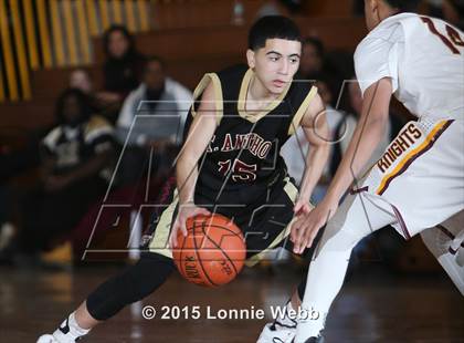 Thumbnail 2 in St. Anthony vs Mt. Vernon (Mt. Vernon Tournament) photogallery.