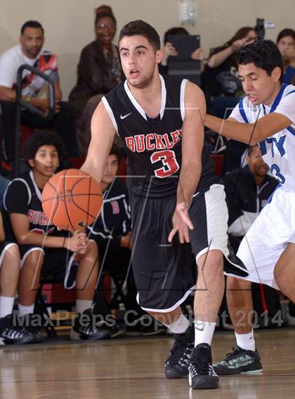Thumbnail 2 in Cathedral City vs. Buckley (MaxPreps Holiday Classic) photogallery.