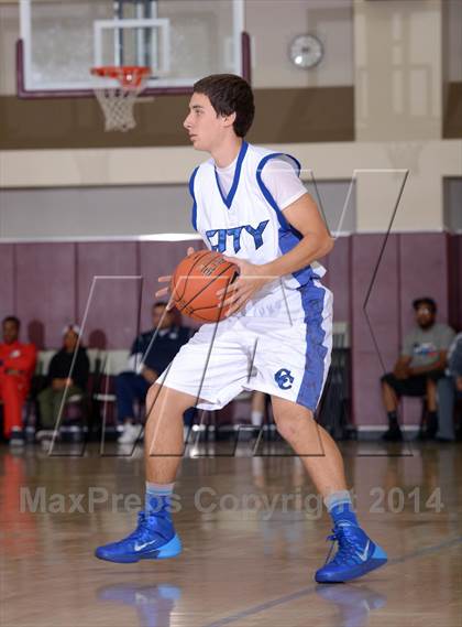 Thumbnail 1 in Cathedral City vs. Buckley (MaxPreps Holiday Classic) photogallery.