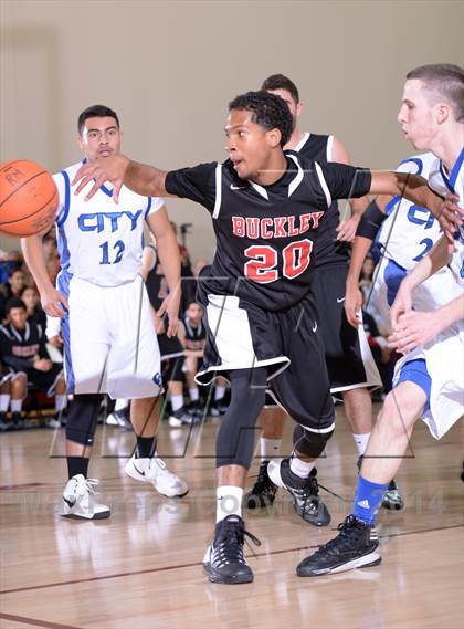 Thumbnail 2 in Cathedral City vs. Buckley (MaxPreps Holiday Classic) photogallery.