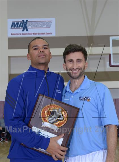 Thumbnail 1 in Cathedral City vs. Buckley (MaxPreps Holiday Classic) photogallery.
