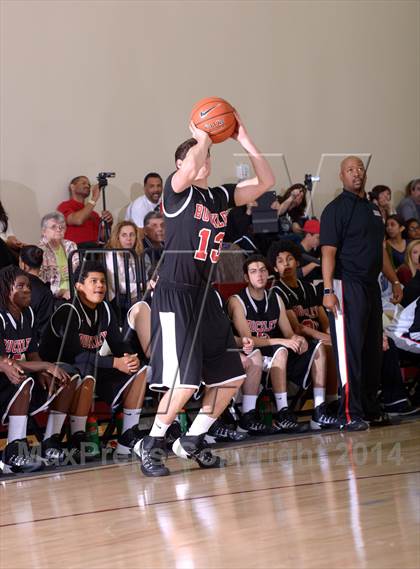 Thumbnail 2 in Cathedral City vs. Buckley (MaxPreps Holiday Classic) photogallery.