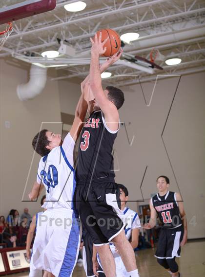 Thumbnail 1 in Cathedral City vs. Buckley (MaxPreps Holiday Classic) photogallery.
