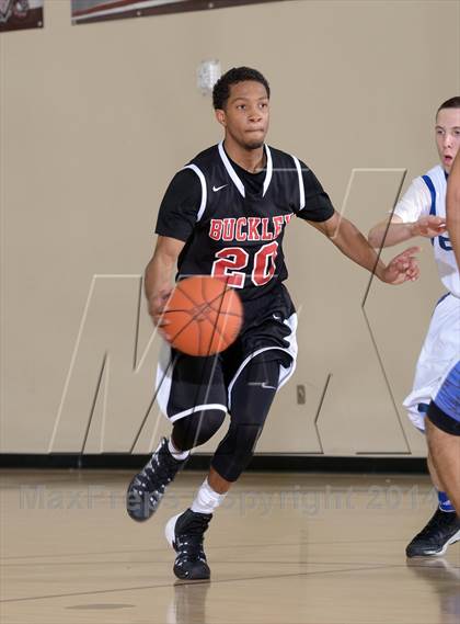Thumbnail 2 in Cathedral City vs. Buckley (MaxPreps Holiday Classic) photogallery.