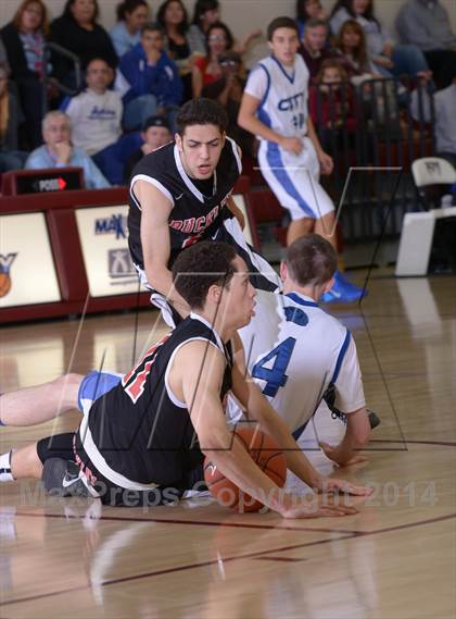 Thumbnail 3 in Cathedral City vs. Buckley (MaxPreps Holiday Classic) photogallery.