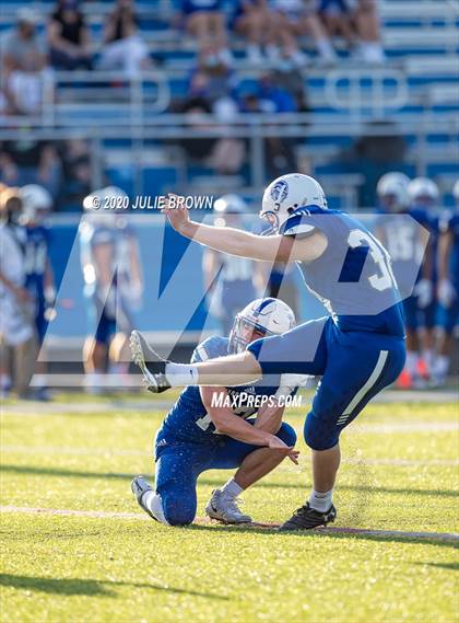 Thumbnail 2 in East Central @ Indianapolis Bishop Chatard photogallery.