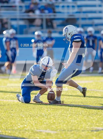 Thumbnail 3 in East Central @ Indianapolis Bishop Chatard photogallery.