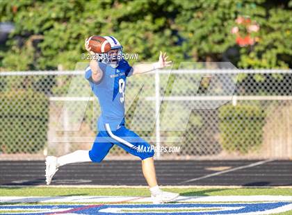 Thumbnail 2 in East Central @ Indianapolis Bishop Chatard photogallery.