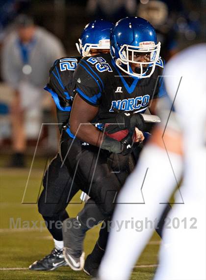 Thumbnail 3 in Vista Murrieta vs. Norco (CIF SS Playoffs) photogallery.
