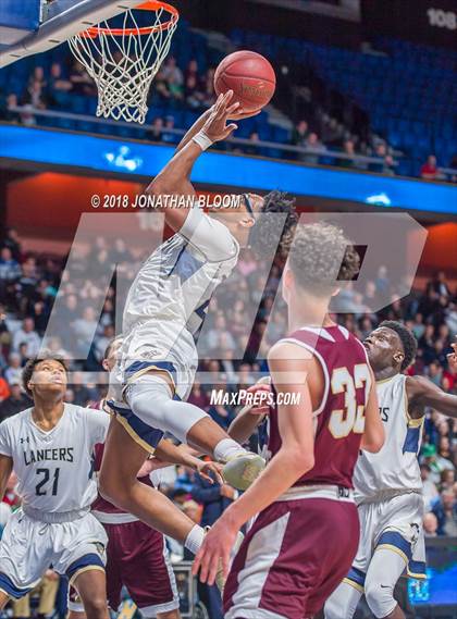 Thumbnail 2 in Sacred Heart vs. Notre Dame Catholic (CIAC D1 Final) photogallery.