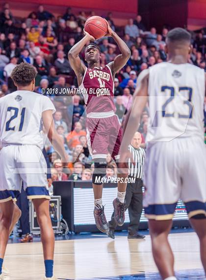Thumbnail 2 in Sacred Heart vs. Notre Dame Catholic (CIAC D1 Final) photogallery.