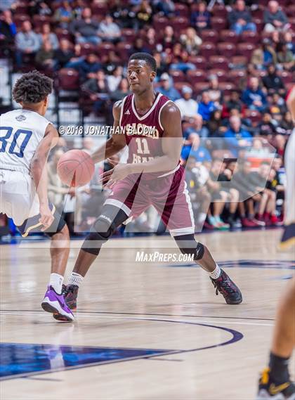Thumbnail 3 in Sacred Heart vs. Notre Dame Catholic (CIAC D1 Final) photogallery.