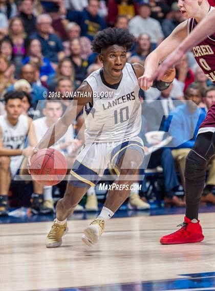 Thumbnail 2 in Sacred Heart vs. Notre Dame Catholic (CIAC D1 Final) photogallery.