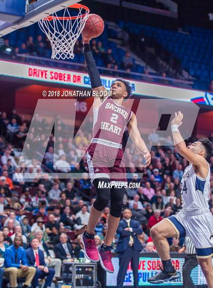 Thumbnail 3 in Sacred Heart vs. Notre Dame Catholic (CIAC D1 Final) photogallery.