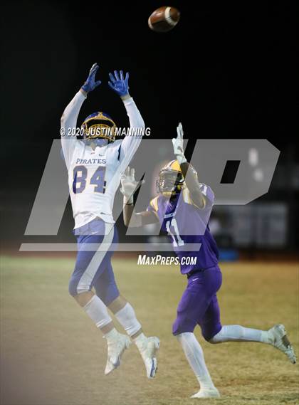 Thumbnail 3 in Gosnell vs. Dumas (AAA 4A 2nd Round Playoff) photogallery.