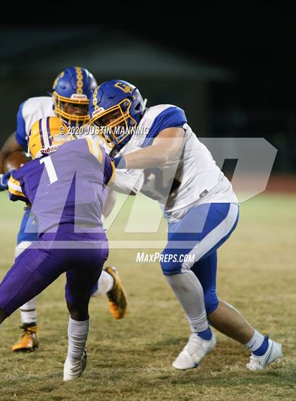 Thumbnail 2 in Gosnell vs. Dumas (AAA 4A 2nd Round Playoff) photogallery.