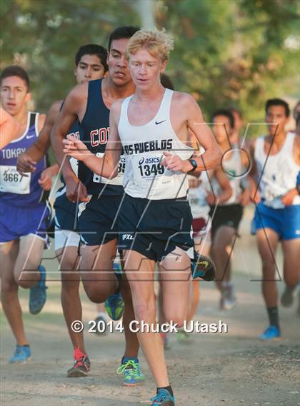 Thumbnail 2 in Clovis Invitational Division 2 5K Varsity Boys Race photogallery.