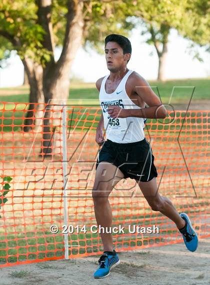 Thumbnail 3 in Clovis Invitational Division 2 5K Varsity Boys Race photogallery.
