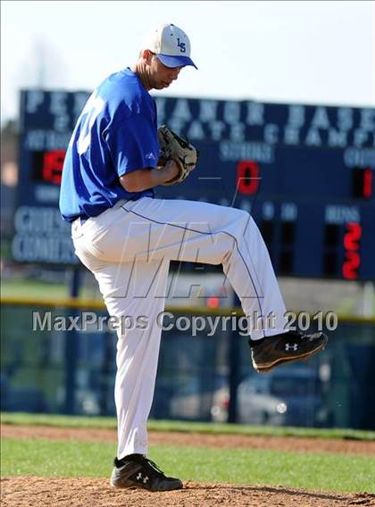 Thumbnail 2 in Lampeter-Strasburg @ Penn Manor photogallery.