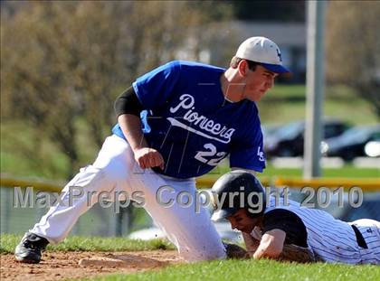 Thumbnail 1 in Lampeter-Strasburg @ Penn Manor photogallery.