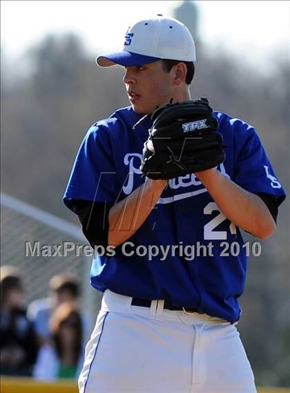 Thumbnail 2 in Lampeter-Strasburg @ Penn Manor photogallery.
