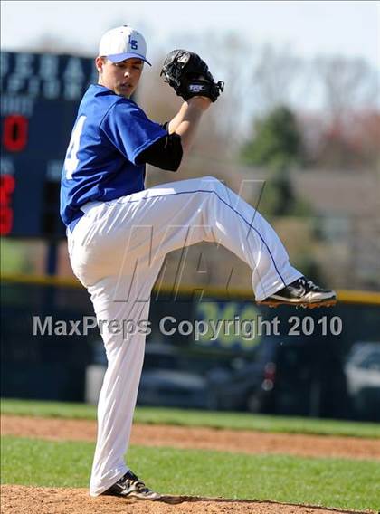 Thumbnail 1 in Lampeter-Strasburg @ Penn Manor photogallery.