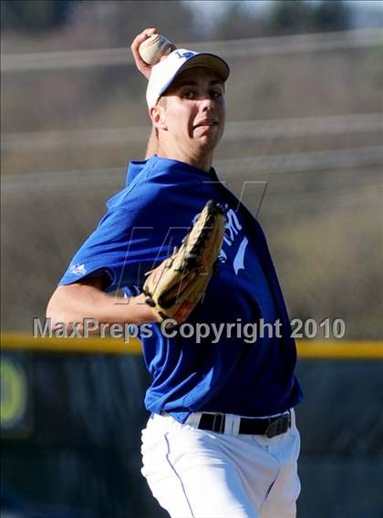Thumbnail 1 in Lampeter-Strasburg @ Penn Manor photogallery.