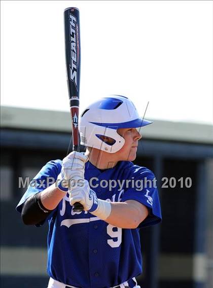 Thumbnail 3 in Lampeter-Strasburg @ Penn Manor photogallery.