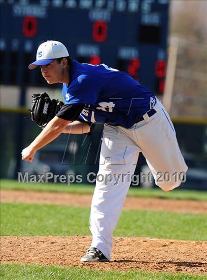 Thumbnail 2 in Lampeter-Strasburg @ Penn Manor photogallery.