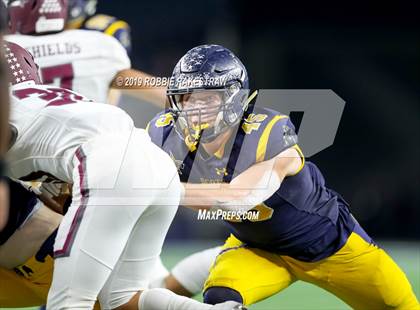 Thumbnail 1 in Magnolia vs. Highland Park (UIL 5A Division 1 Region 2 Area Playoff) photogallery.