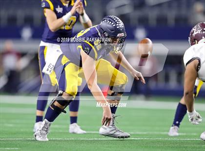 Thumbnail 1 in Magnolia vs. Highland Park (UIL 5A Division 1 Region 2 Area Playoff) photogallery.