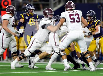 Thumbnail 3 in Magnolia vs. Highland Park (UIL 5A Division 1 Region 2 Area Playoff) photogallery.