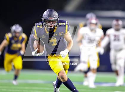 Thumbnail 1 in Magnolia vs. Highland Park (UIL 5A Division 1 Region 2 Area Playoff) photogallery.