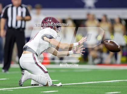 Thumbnail 2 in Magnolia vs. Highland Park (UIL 5A Division 1 Region 2 Area Playoff) photogallery.