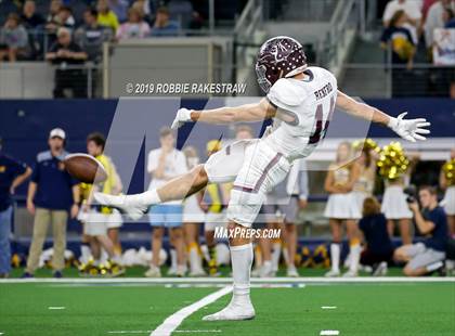 Thumbnail 3 in Magnolia vs. Highland Park (UIL 5A Division 1 Region 2 Area Playoff) photogallery.