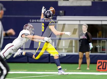 Thumbnail 1 in Magnolia vs. Highland Park (UIL 5A Division 1 Region 2 Area Playoff) photogallery.