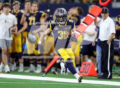 Thumbnail 3 in Magnolia vs. Highland Park (UIL 5A Division 1 Region 2 Area Playoff) photogallery.