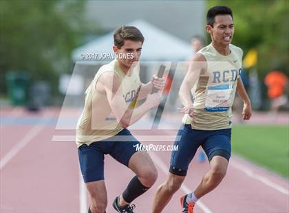 Thumbnail 2 in 50th Annual Loucks Games (Men’s 4X400 Nick Panaro Relay) photogallery.