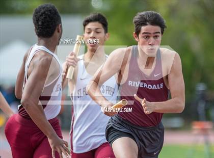Thumbnail 2 in 50th Annual Loucks Games (Men’s 4X400 Nick Panaro Relay) photogallery.