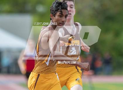 Thumbnail 2 in 50th Annual Loucks Games (Men’s 4X400 Nick Panaro Relay) photogallery.