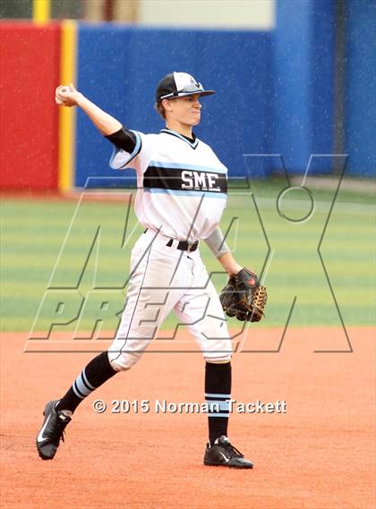 Thumbnail 2 in East vs. Shawnee Mission Northwest (KSHSAA 6A Quarterfinal) photogallery.