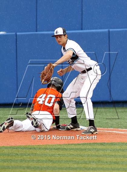 Thumbnail 1 in East vs. Shawnee Mission Northwest (KSHSAA 6A Quarterfinal) photogallery.