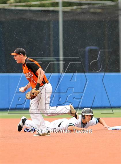 Thumbnail 2 in East vs. Shawnee Mission Northwest (KSHSAA 6A Quarterfinal) photogallery.