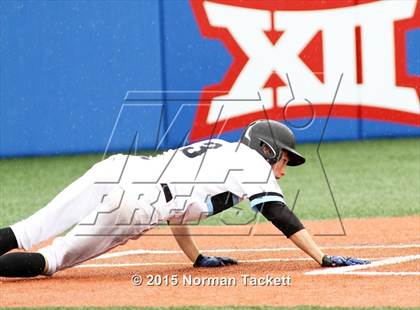 Thumbnail 3 in East vs. Shawnee Mission Northwest (KSHSAA 6A Quarterfinal) photogallery.