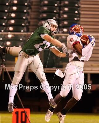 Thumbnail 2 in De La Salle vs San Leandro (Class 4A Section Final) photogallery.