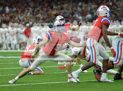 Thumbnail 3 in Brother Martin @ John Curtis Christian (LHSAA Div I Select Final) photogallery.