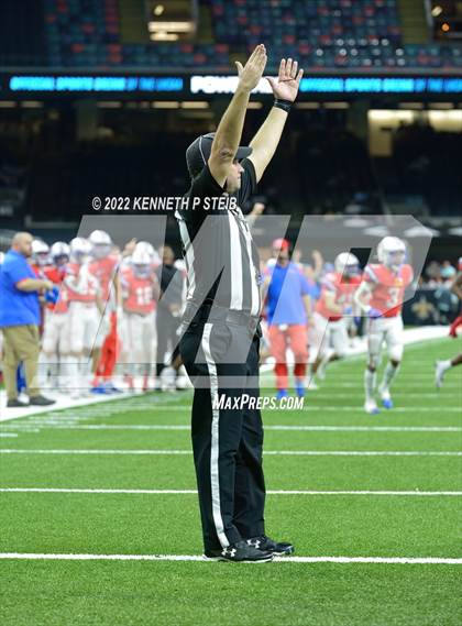 Thumbnail 3 in Brother Martin @ John Curtis Christian (LHSAA Div I Select Final) photogallery.