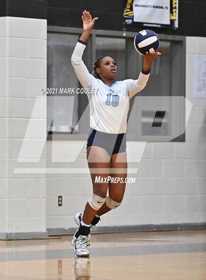 Thumbnail 2 in China Spring vs. Salado (UIL 4A Area Playoff) photogallery.